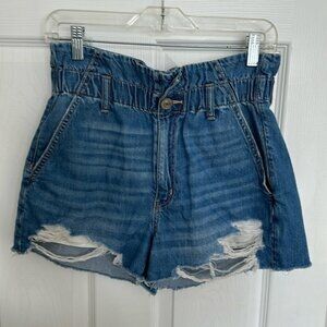 Size 6 American Eagle mom short elastic waistband pockets in front